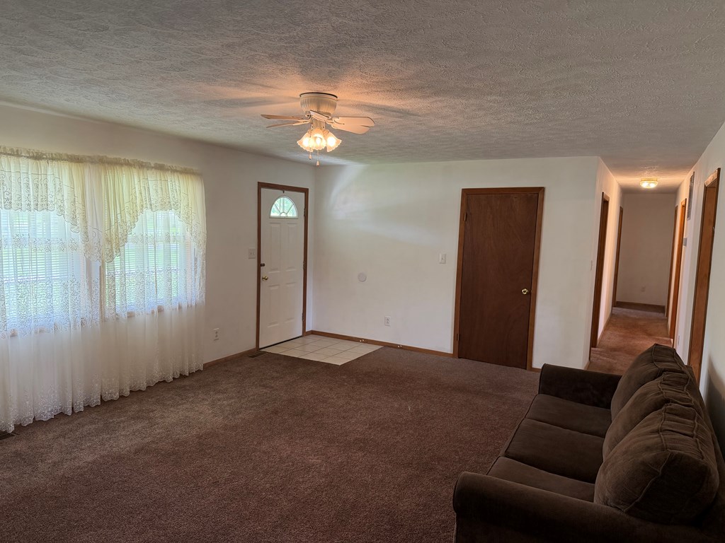 25 Lakeview Drive Property Photo 10