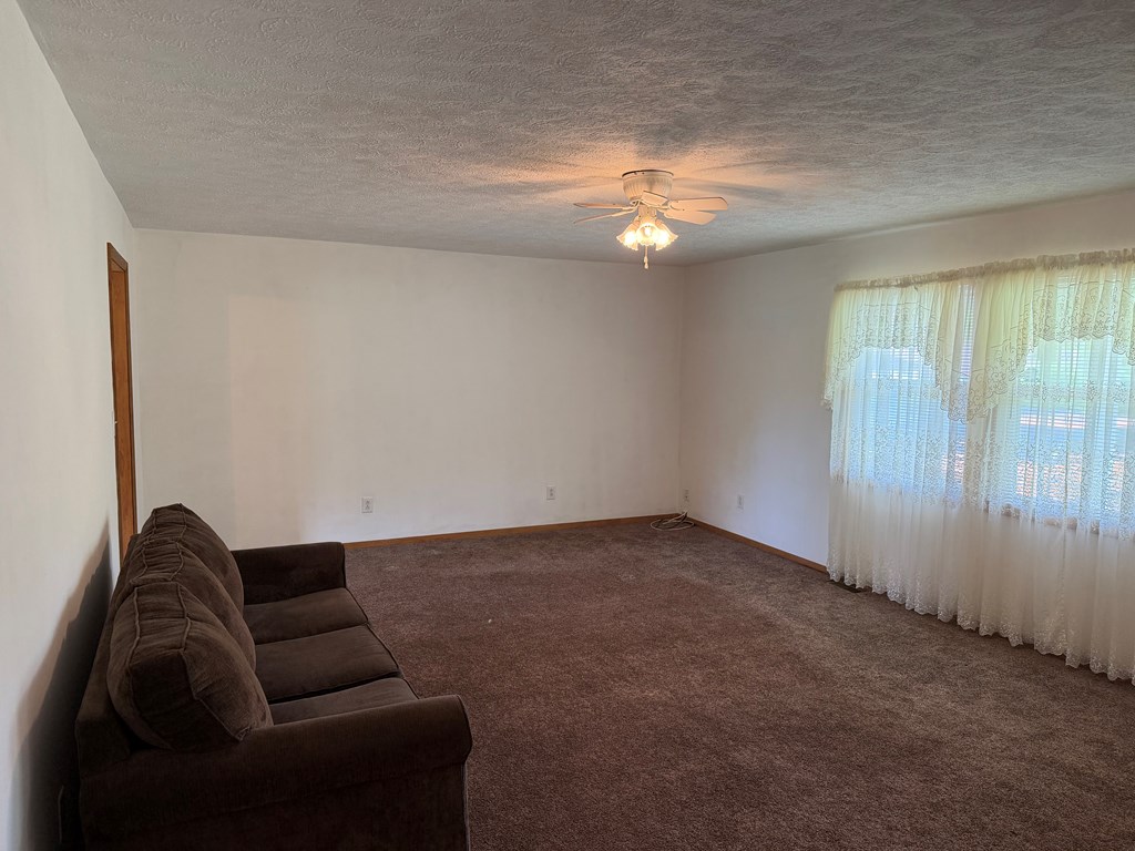 25 Lakeview Drive Property Photo 12
