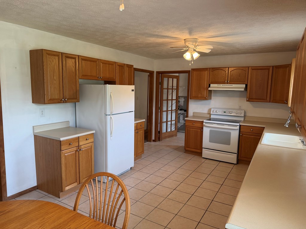 25 Lakeview Drive Property Photo 16