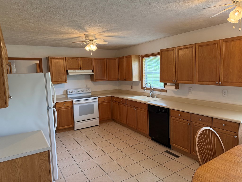 25 Lakeview Drive Property Photo 18