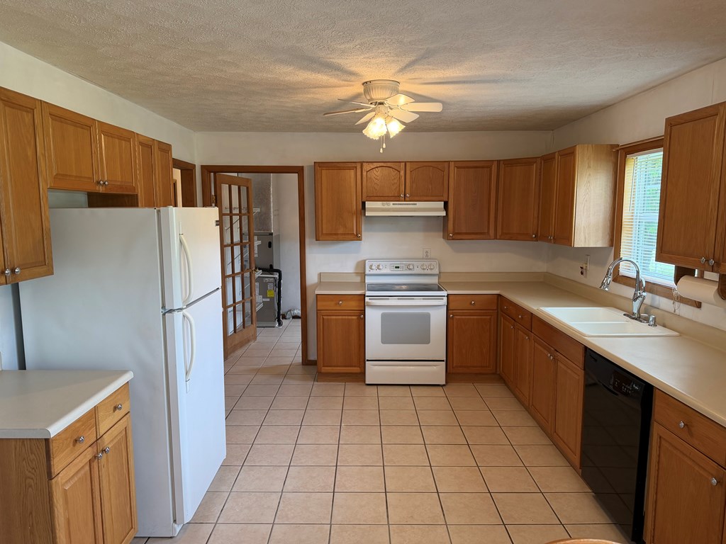 25 Lakeview Drive Property Photo 19