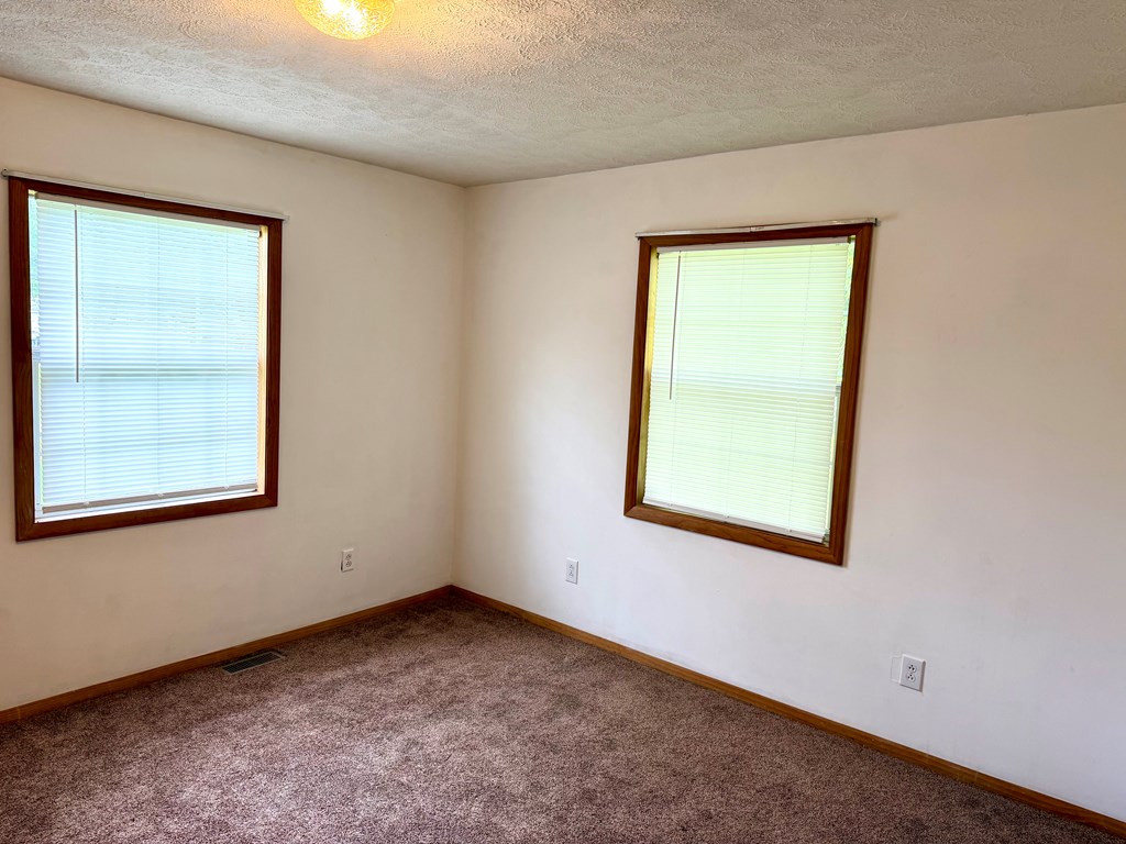 25 Lakeview Drive Property Photo 31