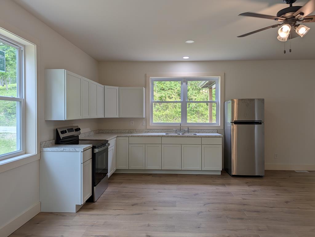2765 Bobo Road Property Photo 8