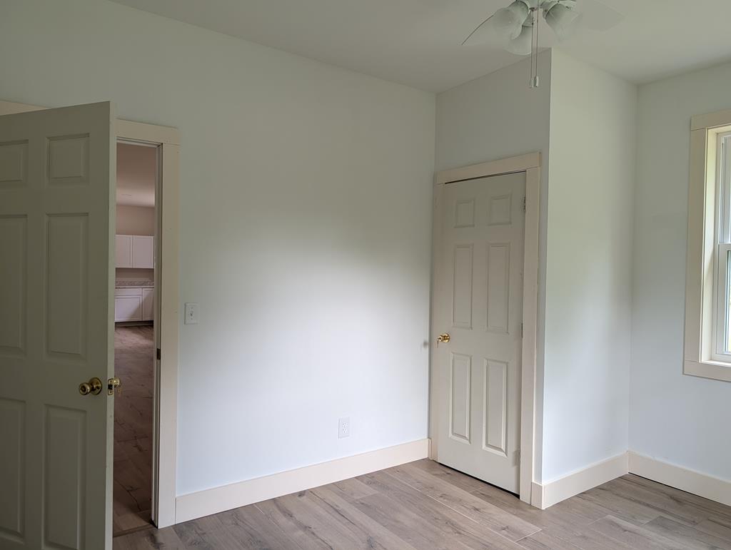 2765 Bobo Road Property Photo 14