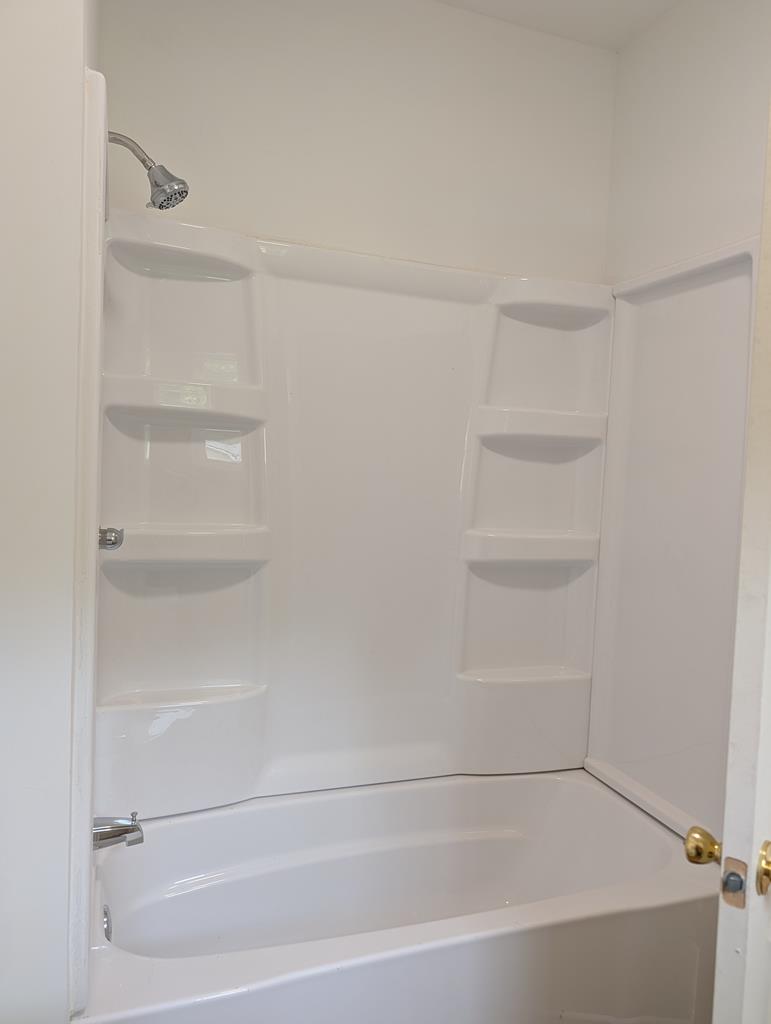 2765 Bobo Road Property Photo 17