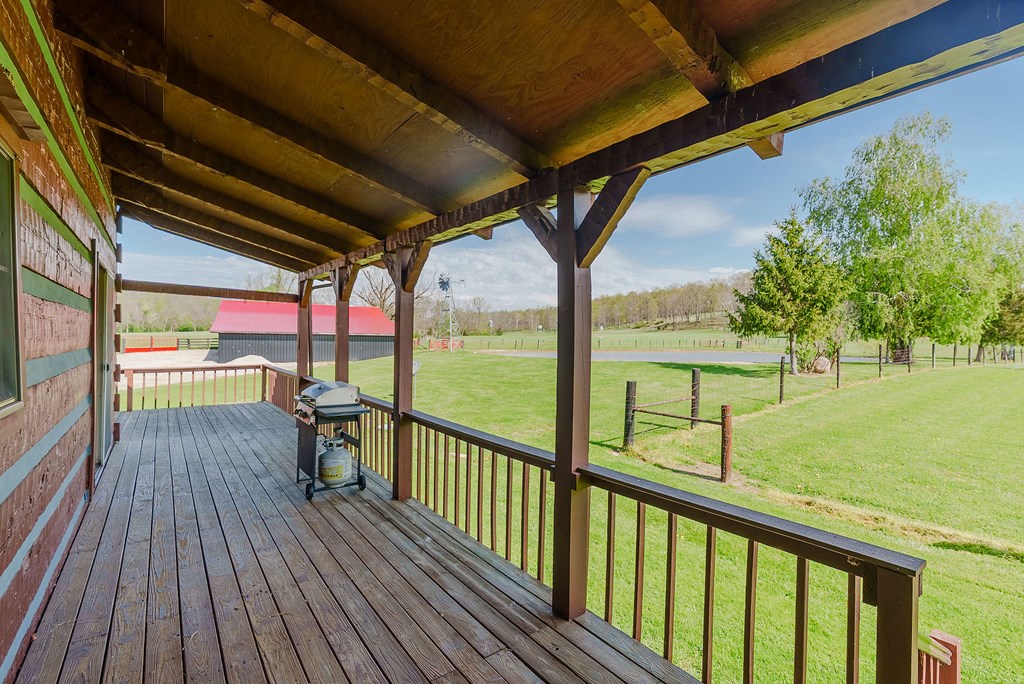 325 Ackley Road Property Photo 7