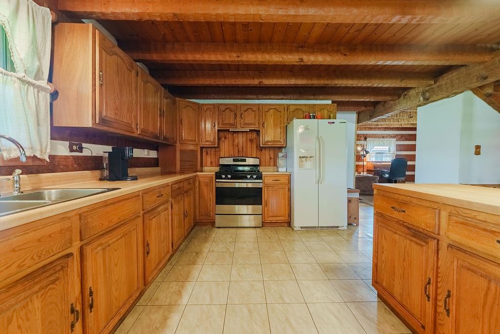325 Ackley Road Property Photo 27