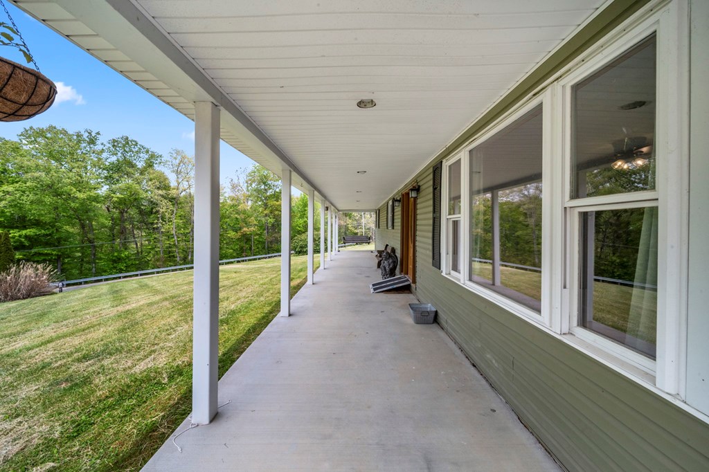 2840 Henley Comstock Property Photo 10