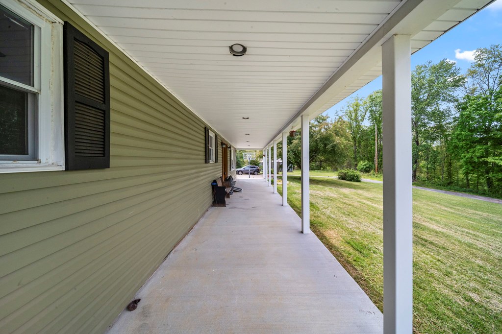2840 Henley Comstock Property Photo 11