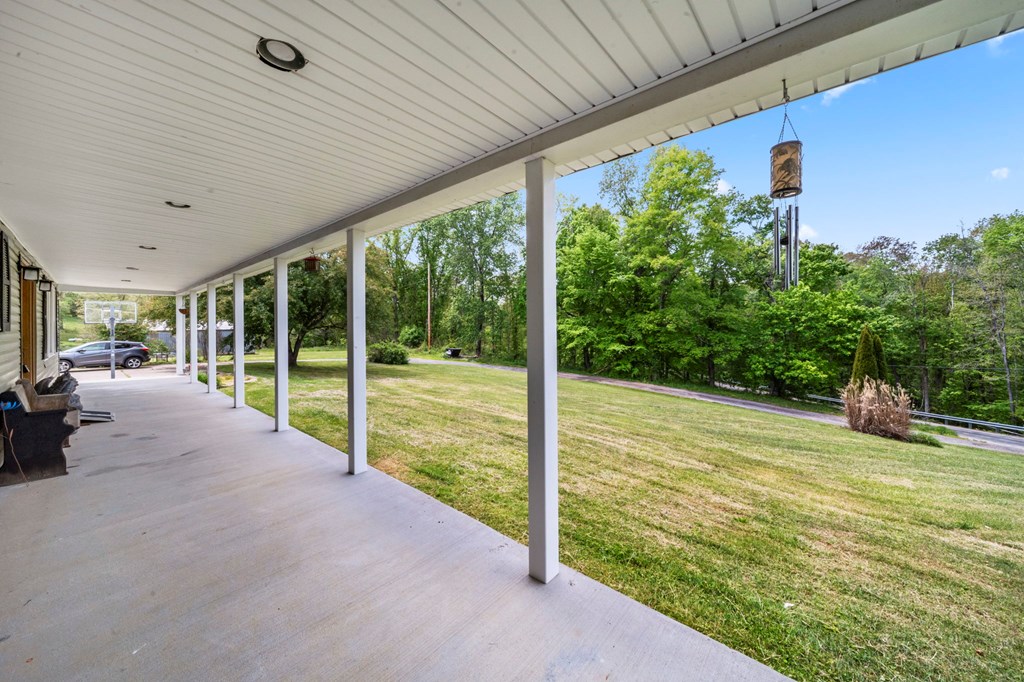 2840 Henley Comstock Property Photo 12