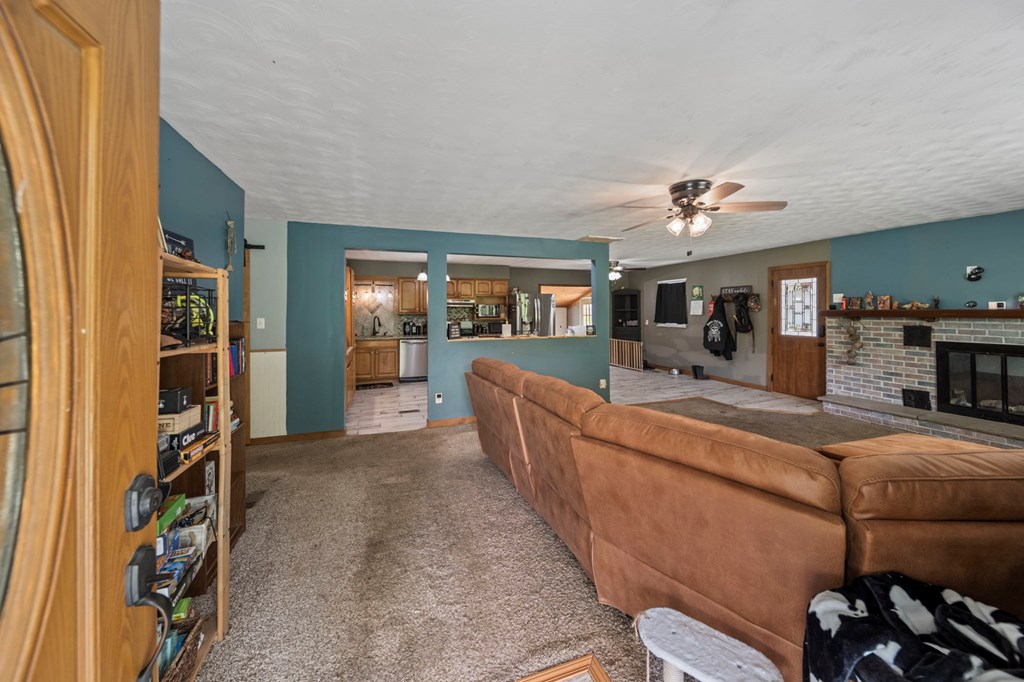 2840 Henley Comstock Property Photo 13