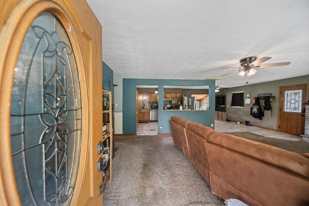 2840 Henley Comstock Property Photo 14