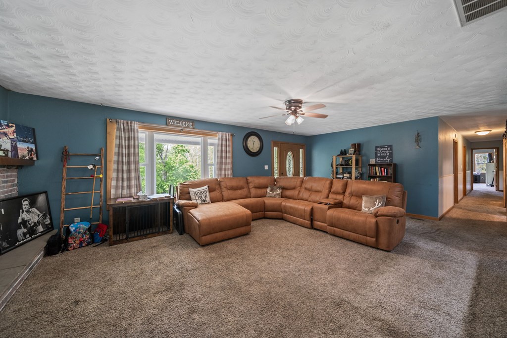 2840 Henley Comstock Property Photo 15