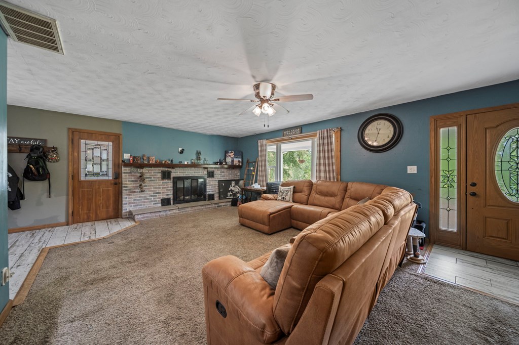 2840 Henley Comstock Property Photo 18