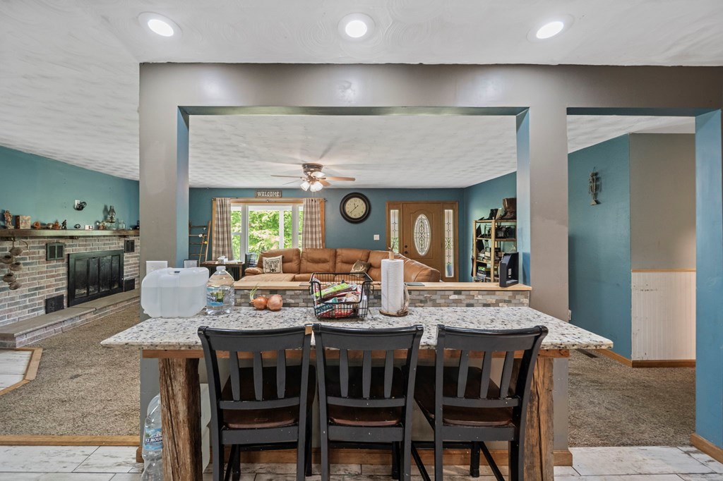 2840 Henley Comstock Property Photo 35