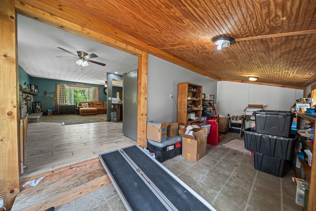 2840 Henley Comstock Property Photo 39