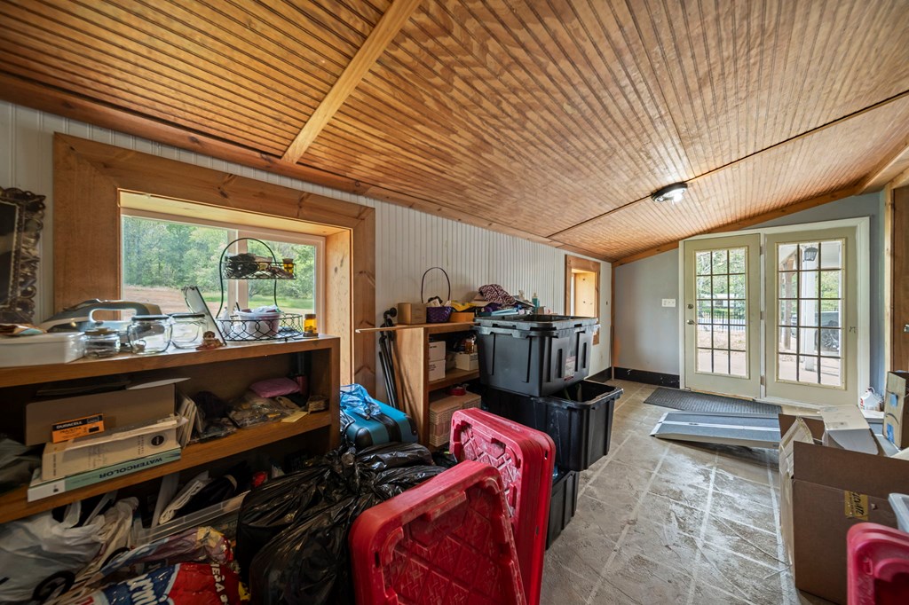 2840 Henley Comstock Property Photo 40