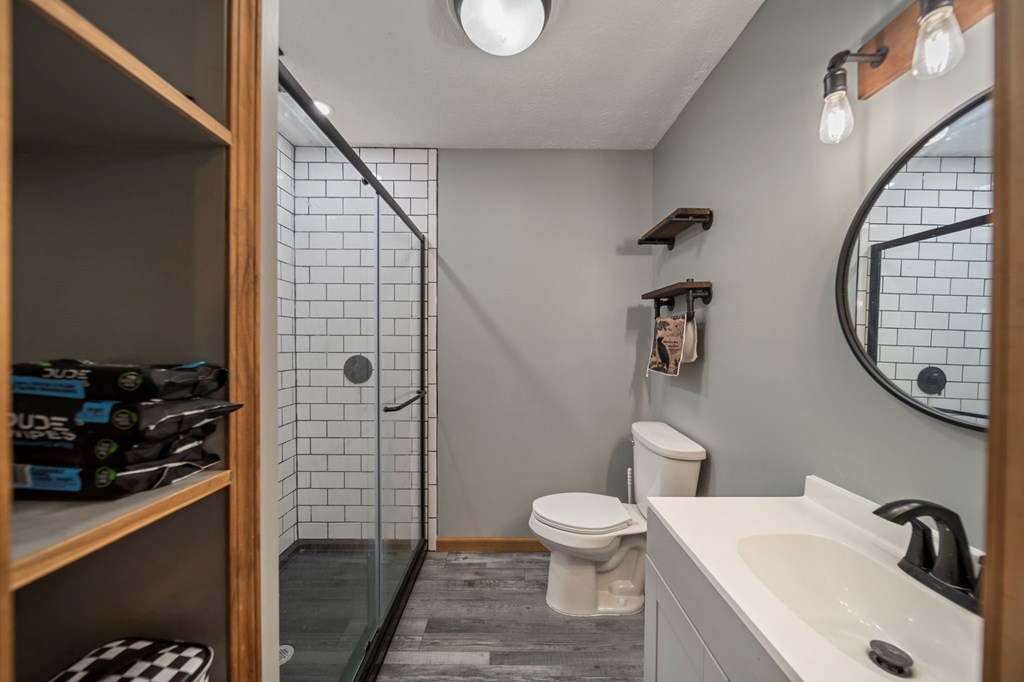 2840 Henley Comstock Property Photo 43