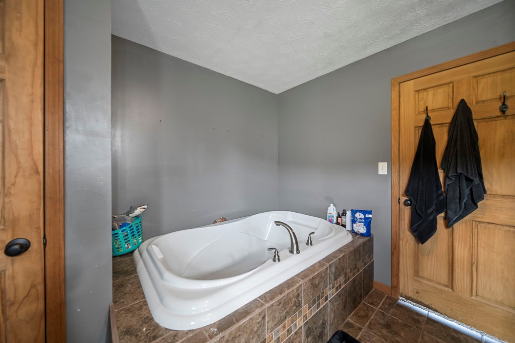 2840 Henley Comstock Property Photo 61