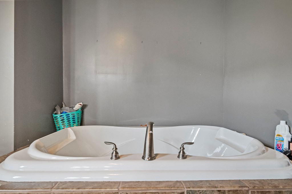 2840 Henley Comstock Property Photo 62