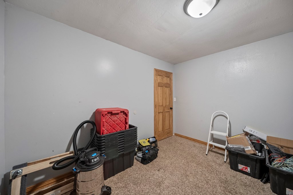 2840 Henley Comstock Property Photo 65