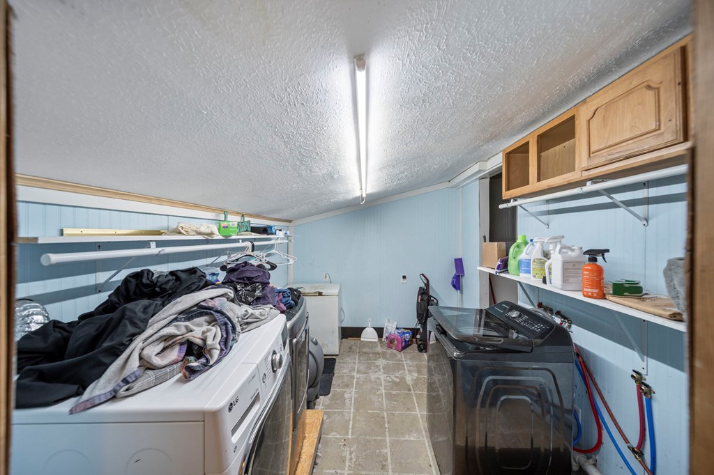 2840 Henley Comstock Property Photo 69