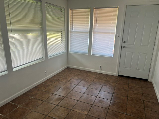 1337 E Main Street Property Photo 9