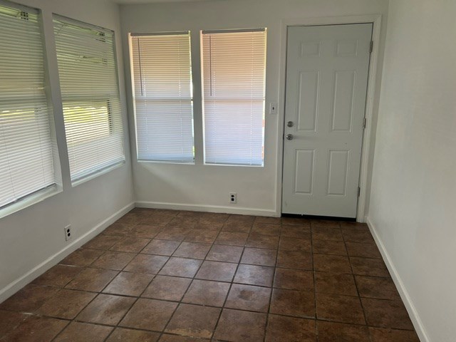 1337 E Main Street Property Photo 12