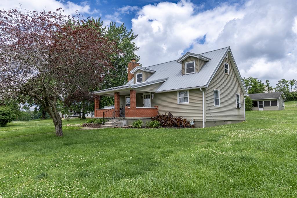 125 Longworth Property Photo 2