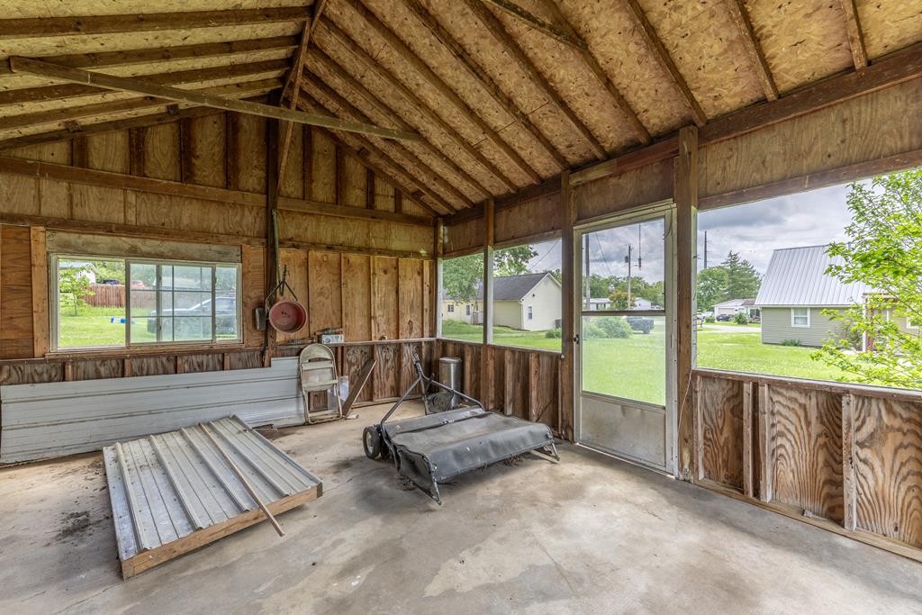 125 Longworth Property Photo 11