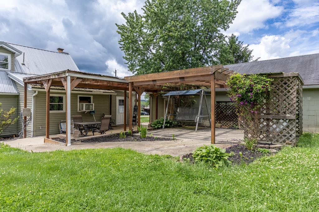 125 Longworth Property Photo 16