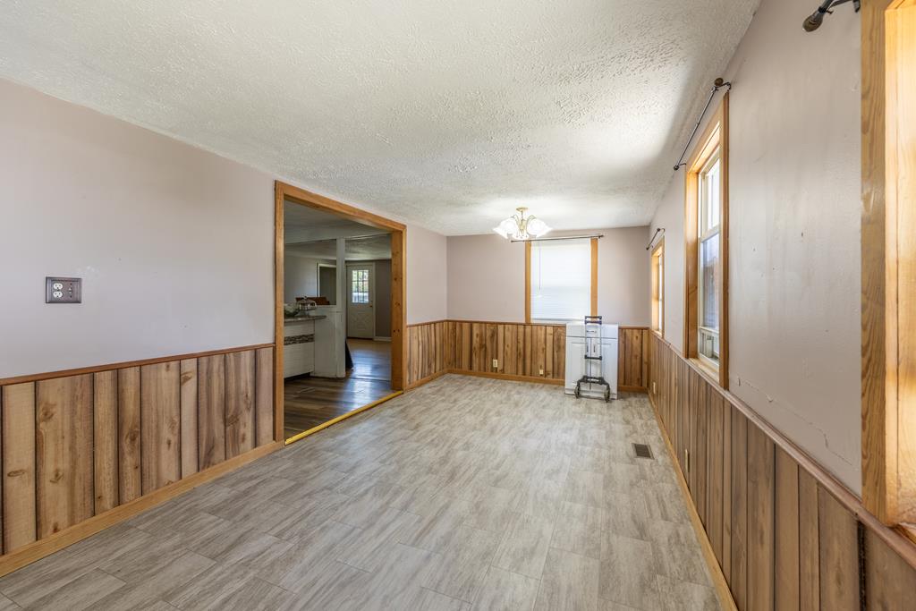 125 Longworth Property Photo 19