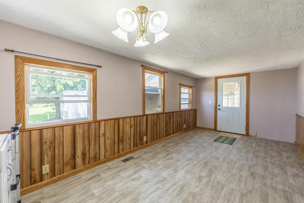 125 Longworth Property Photo 20