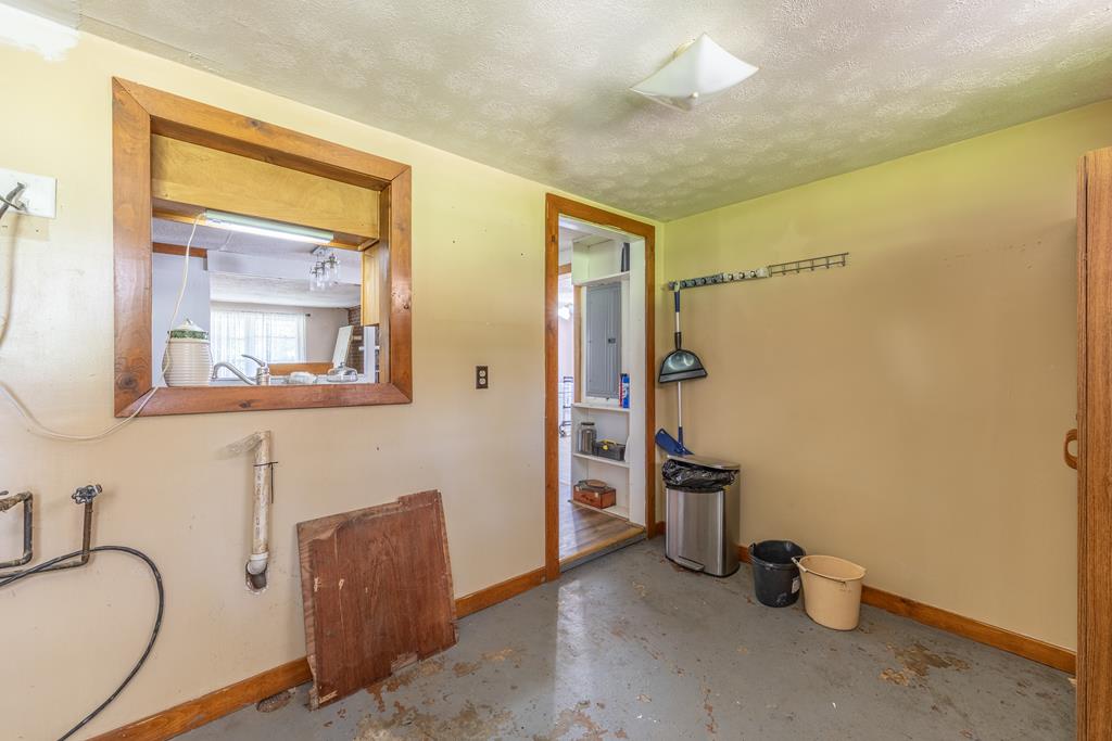 125 Longworth Property Photo 24