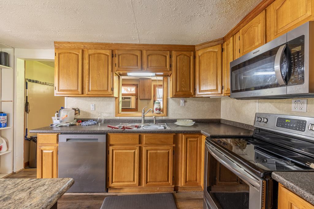125 Longworth Property Photo 25