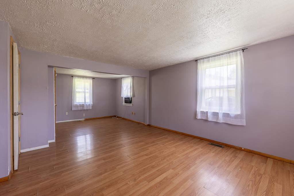 125 Longworth Property Photo 31