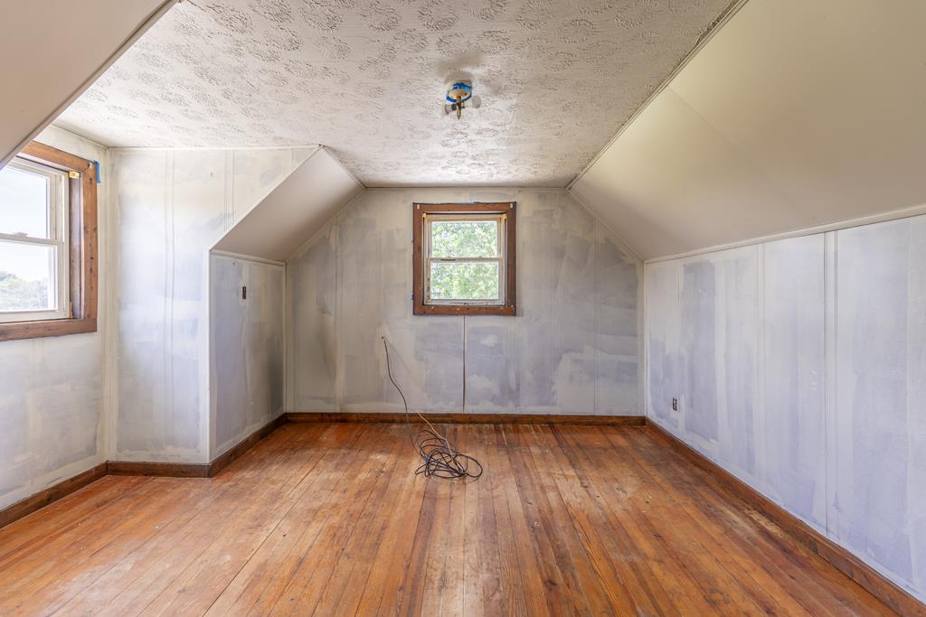 125 Longworth Property Photo 36