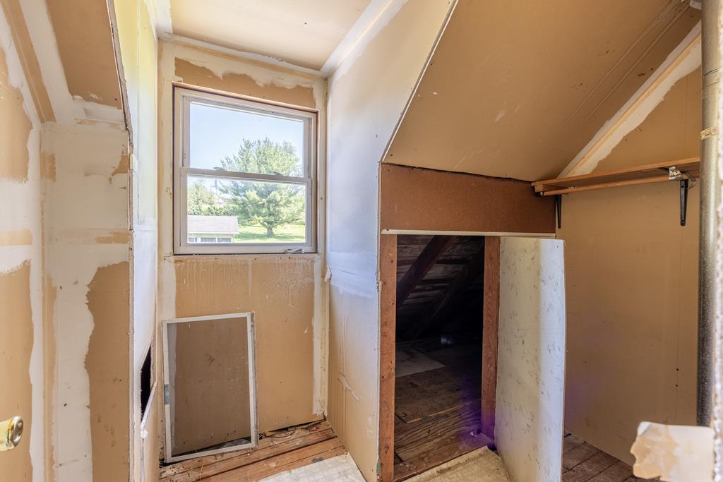 125 Longworth Property Photo 37