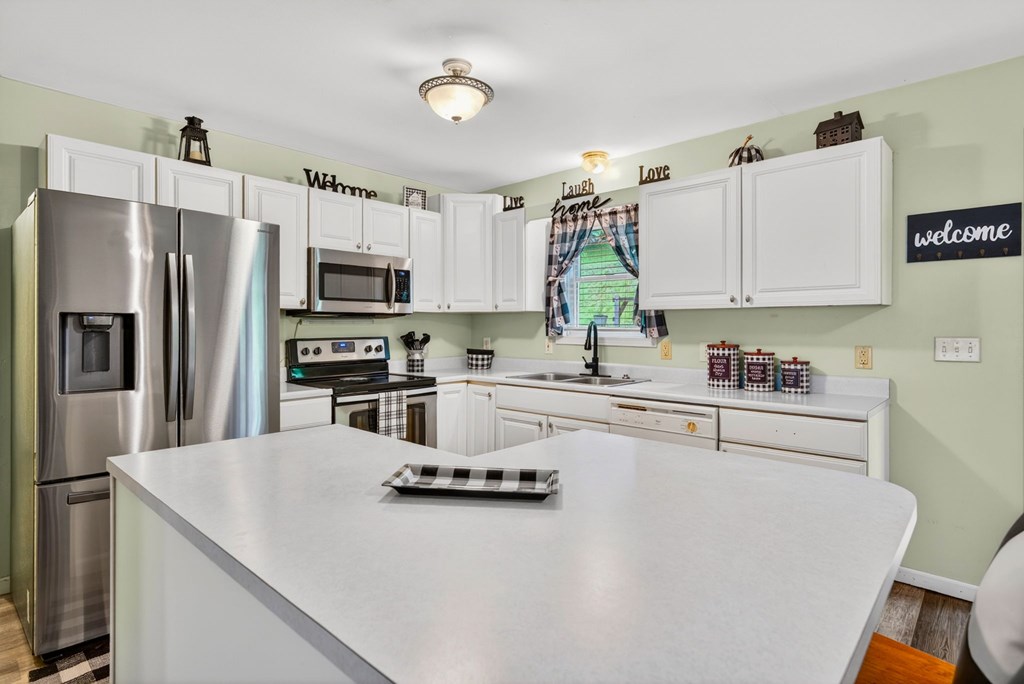 677 Centerville Road Property Photo 16