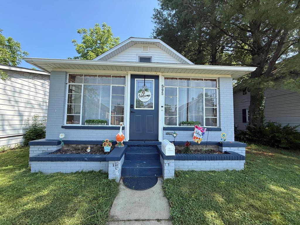 595 Linn Street Property Photo 1
