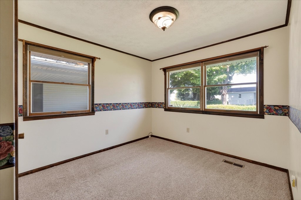 612 Walnut Property Photo 12