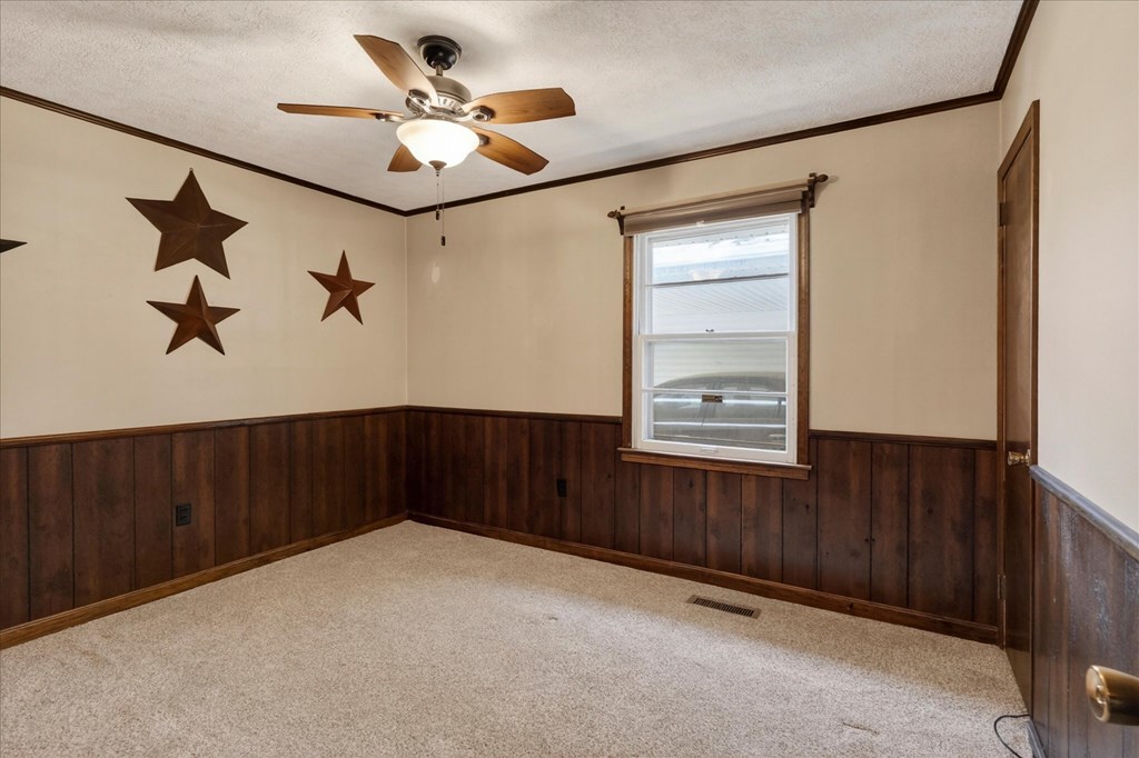 612 Walnut Property Photo 14