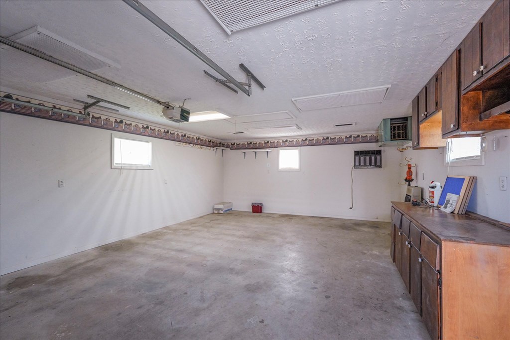 612 Walnut Property Photo 24