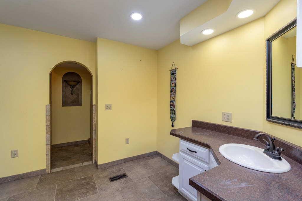 103 Suzanne Lane Property Photo 22