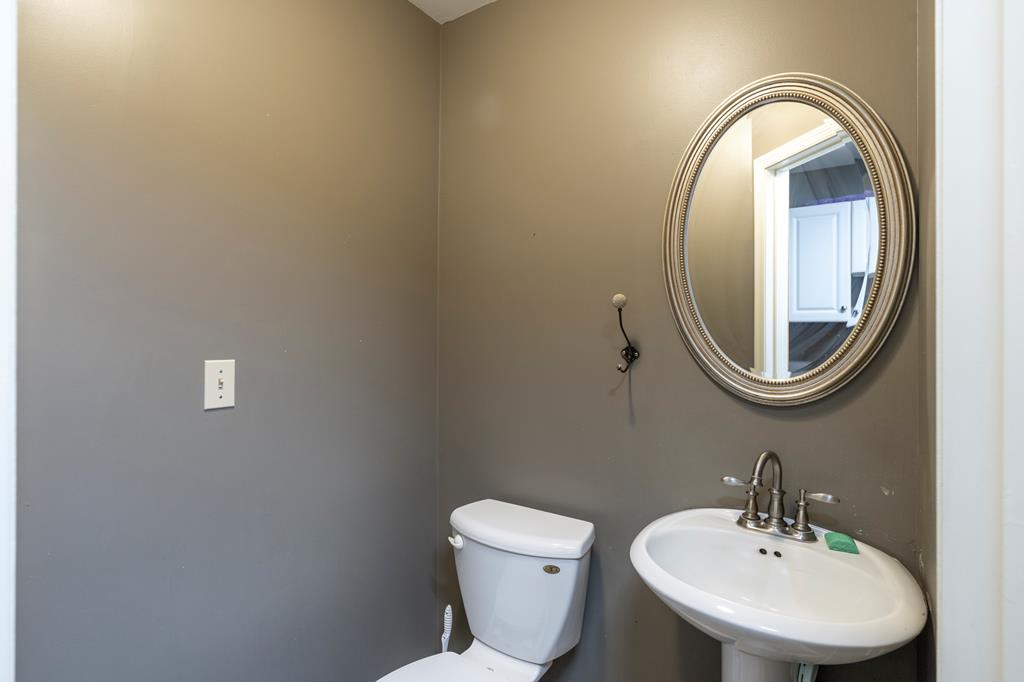 103 Suzanne Lane Property Photo 27