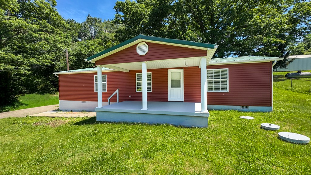 881 State Route 233 Property Photo 2