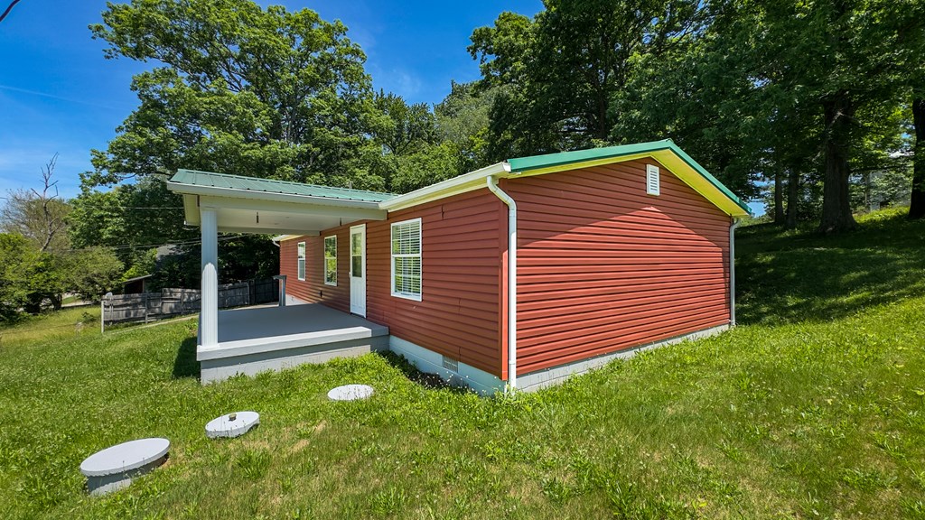 881 State Route 233 Property Photo 6