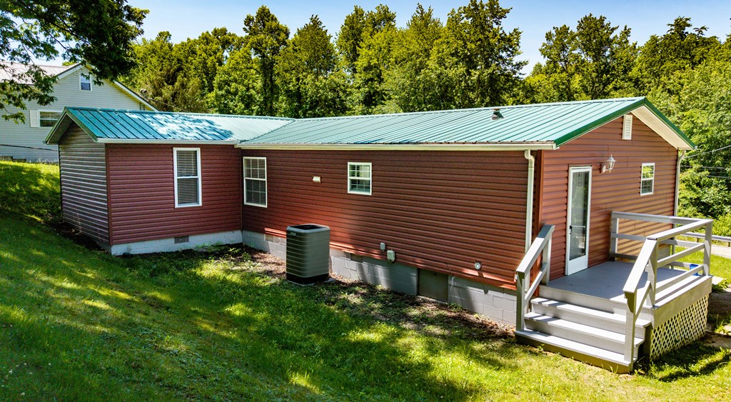 881 State Route 233 Property Photo 7