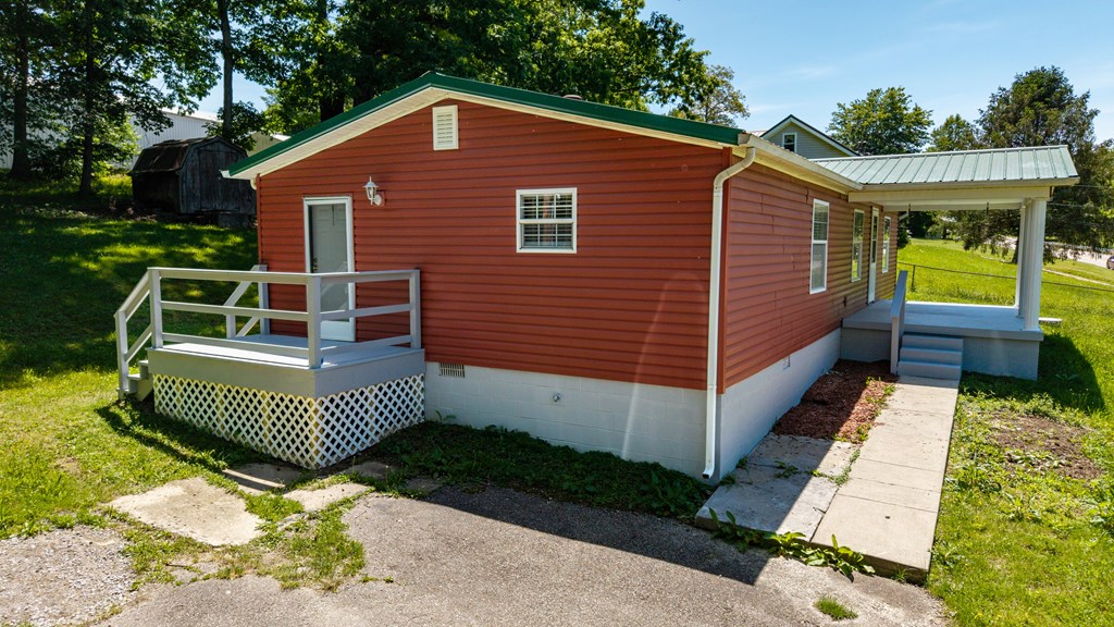 881 State Route 233 Property Photo 8