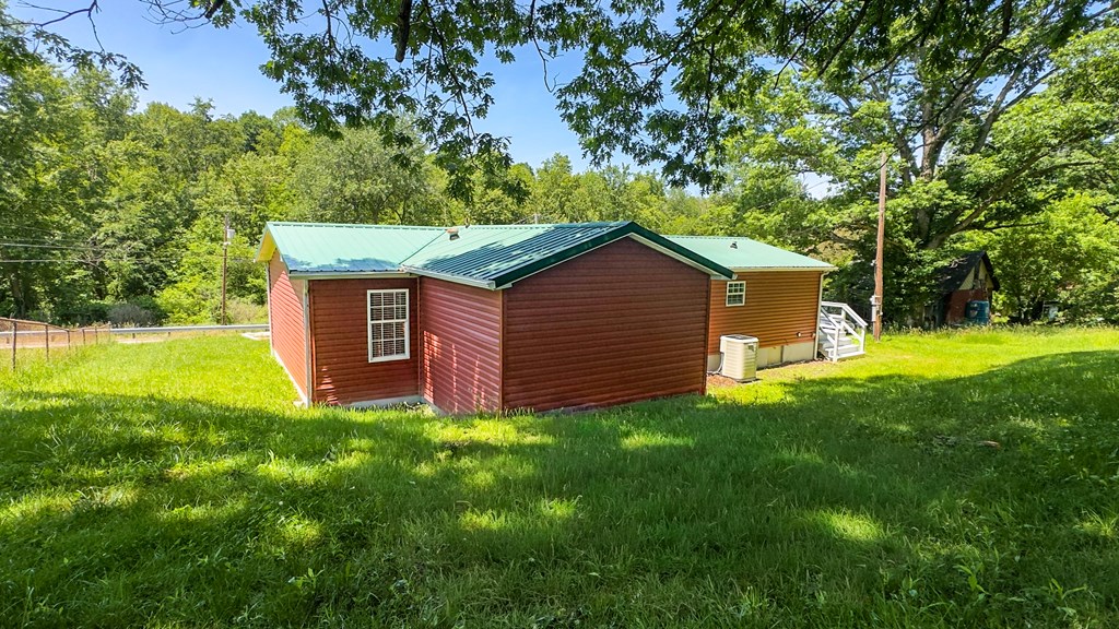 881 State Route 233 Property Photo 9